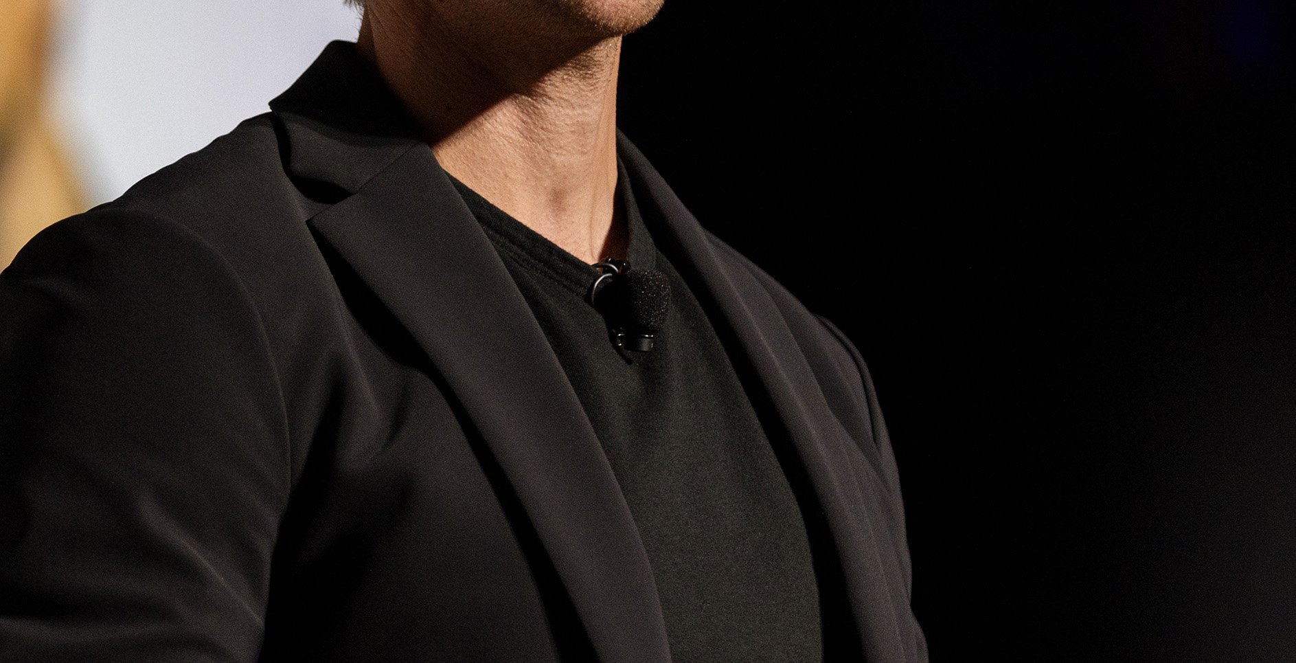 Optimal Microphone Choices for Event Panel Discussions
